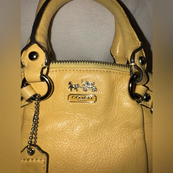 Coach Pastel Yellow Leather Crossbody - Picture 2 of 14